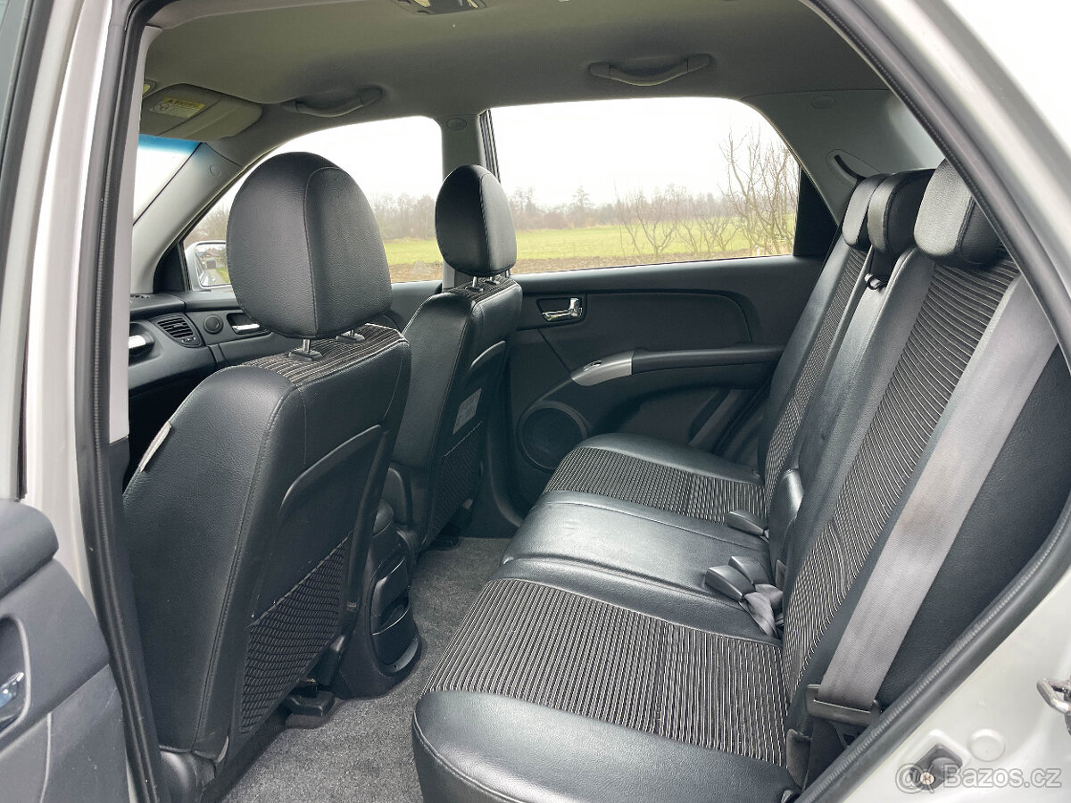 Kia Sportage 2.0i 104kW 4x4, Málo KM, Nové Rozvody - 11