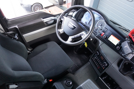 MAN TGS 26.400 6x2 - valník s hydraulickou rukou - 11