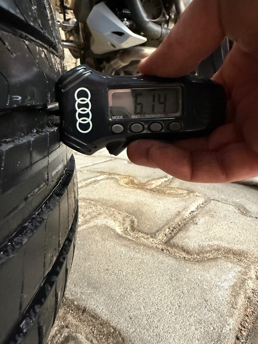 sada letních pneu Pirelli 245/45 R18 - 6,5mm - 11