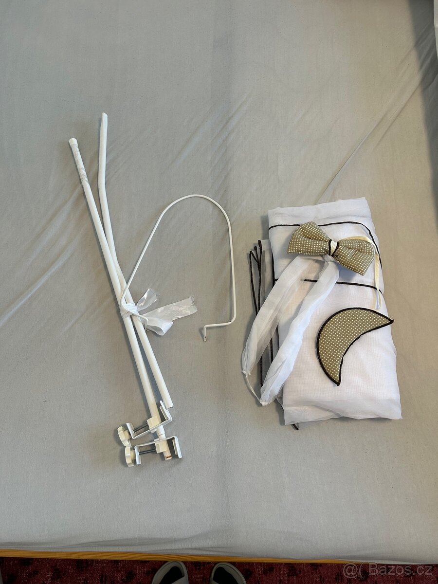 Dětská postýlka s novou matrací - 11