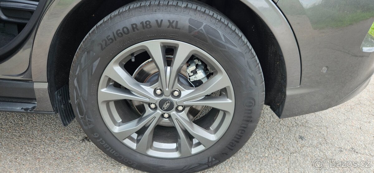 Ford Kuga 2.5 Duratec Hybrid ST line 39.000km, 140kW - 11