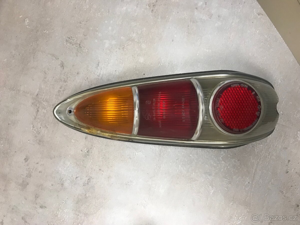 Světla, blinkry, skla, vnitřní zpětné zrcátko na Škodu 1000 - 11