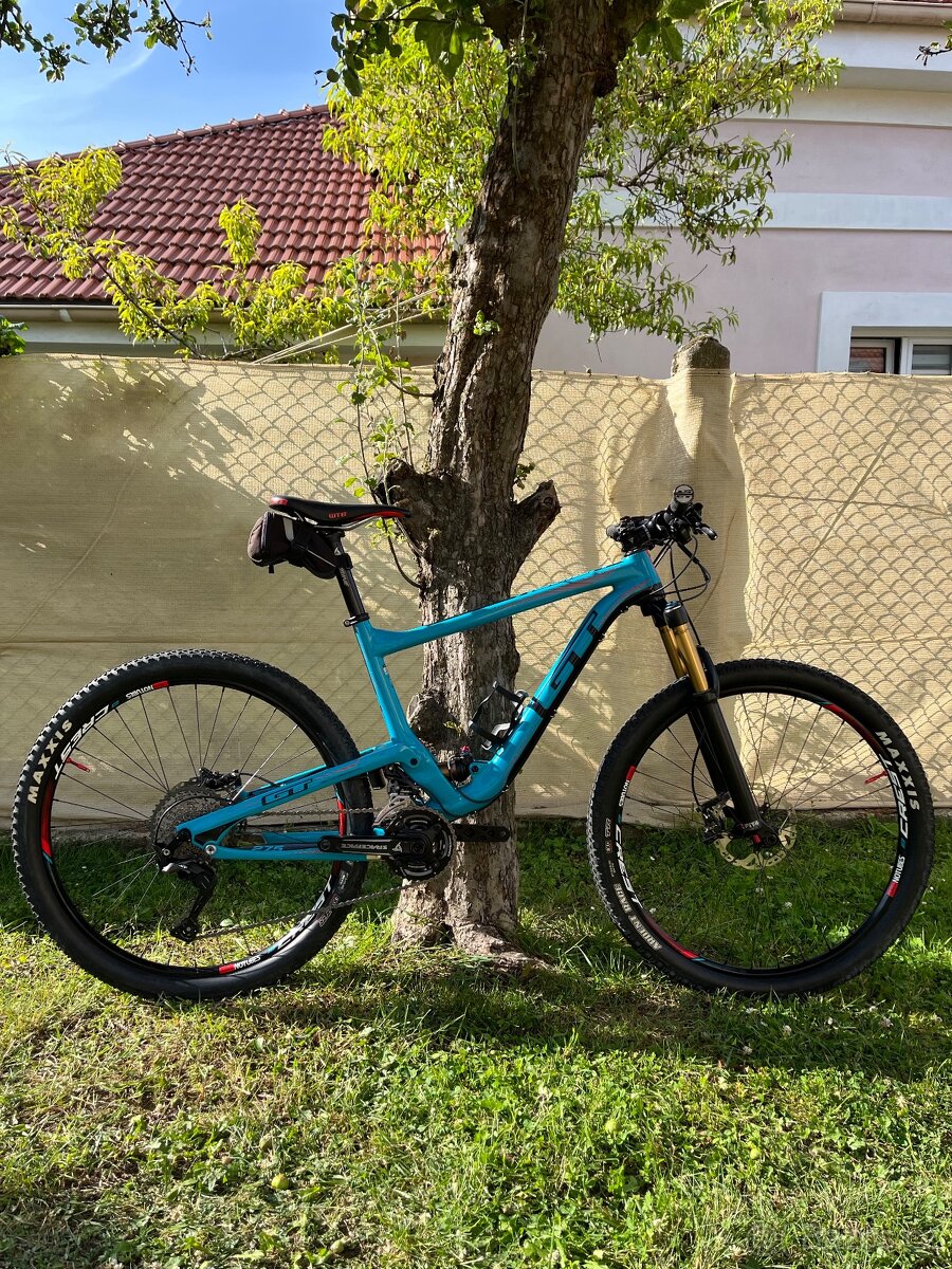 Celoodpruzene kolo GT Helion Carbon PRO - 11