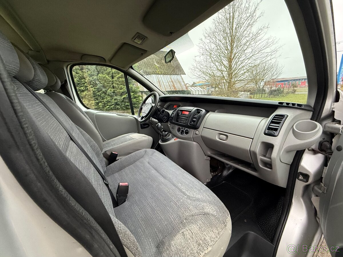 Renault Trafic 2.0 CDTi 84kw - 6 míst / tažné - 11