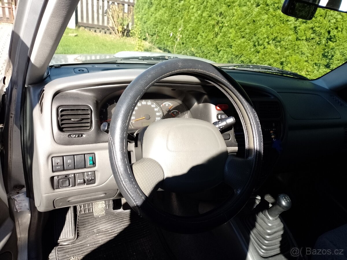 SUZUKI Grand Vitara 2,0 HDI 80KW 4X4 - 11