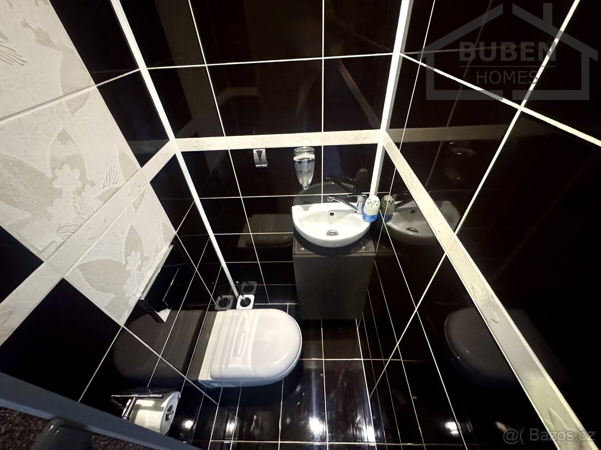 Kompletně vybavený byt po rekonstrukci - 4+1 s lodžií (užitn - 11