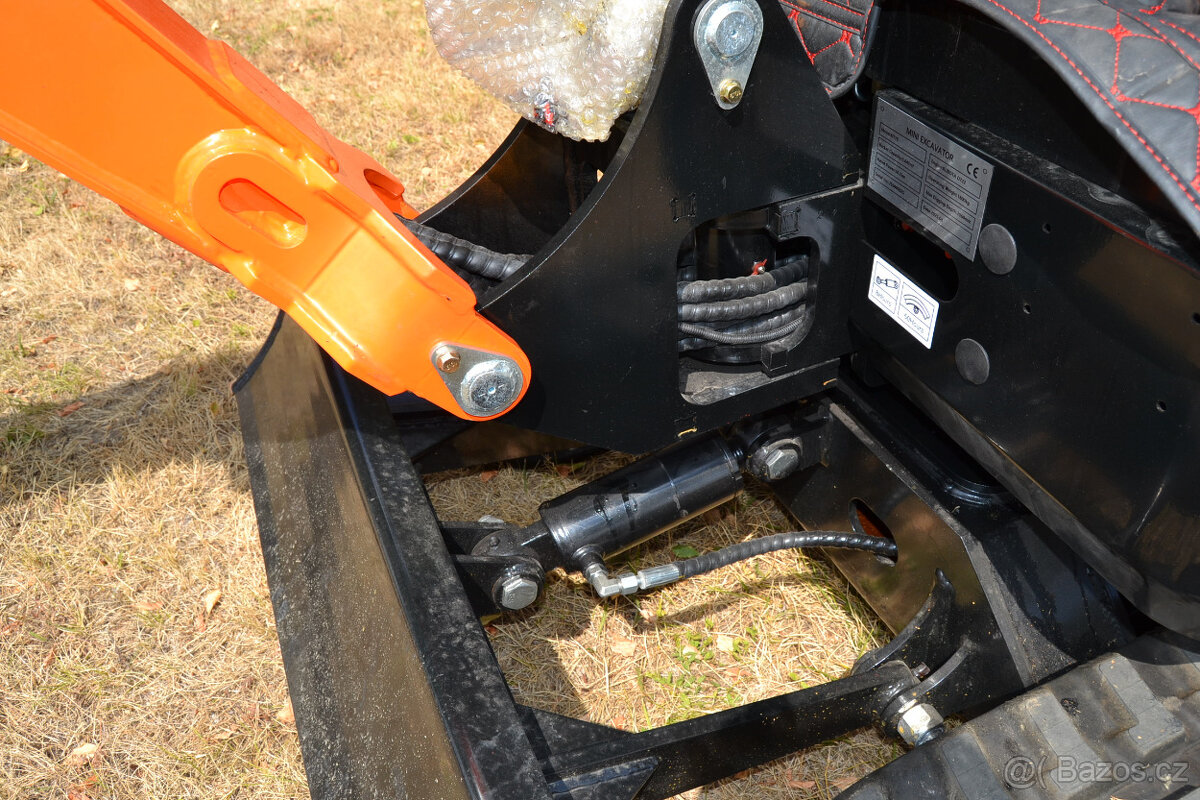 Minibagr HT1800kg Kubota - 11