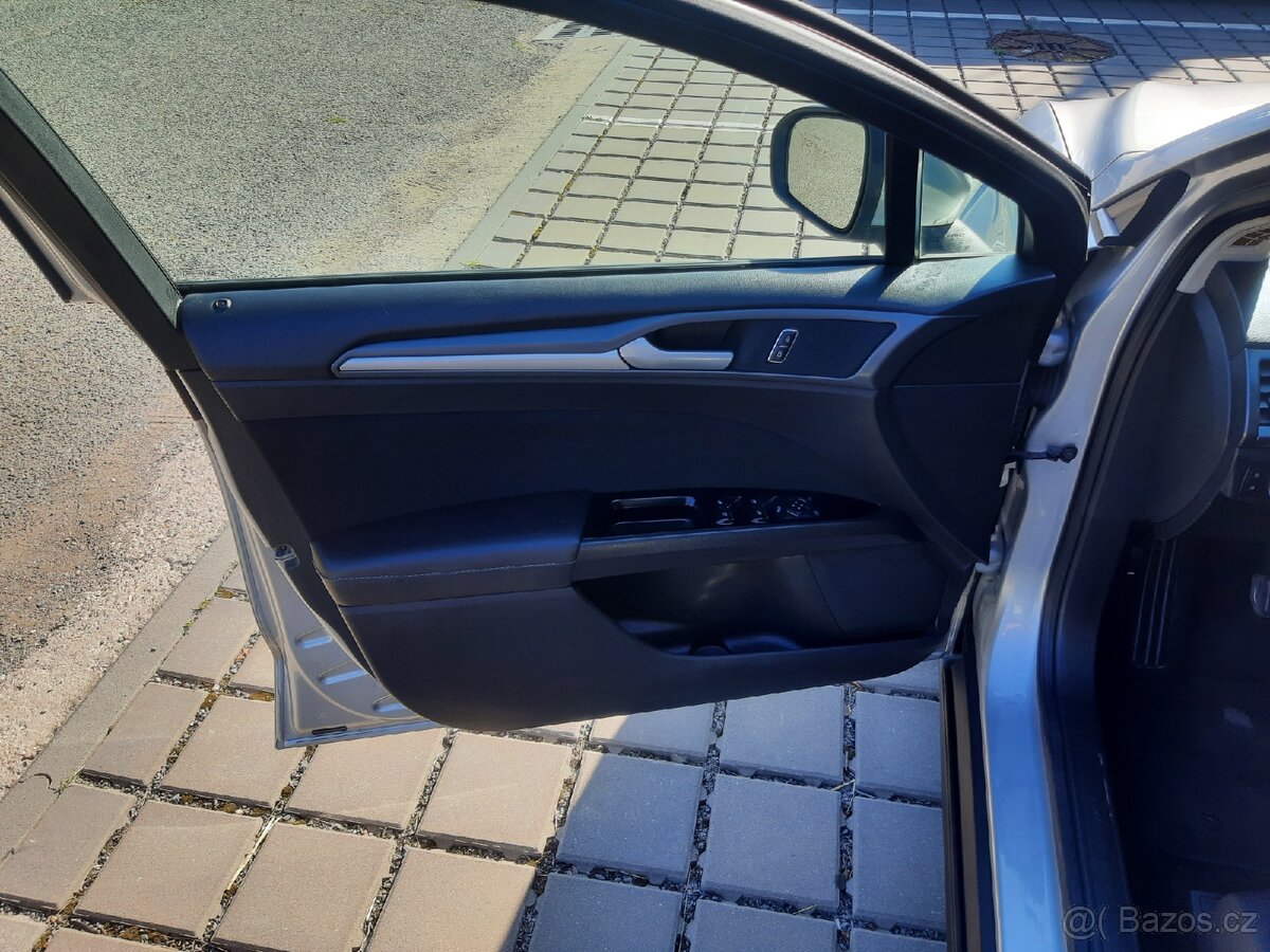 Ford Mondeo MK5 combi 2.0TDCI 110kW, 2015, NAVIGACE - 11