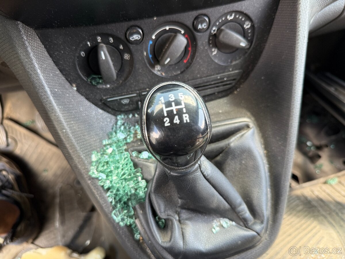 ND Ford Connect 1,6TDCi L2 - 11