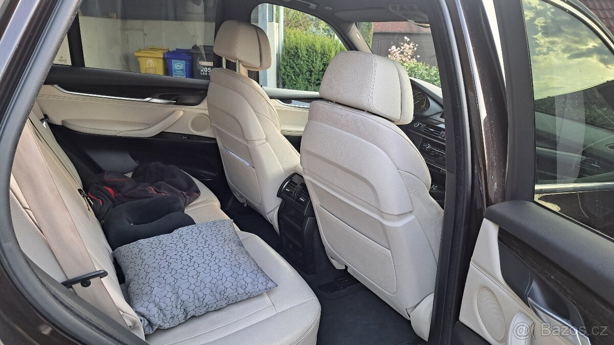 BMW X5 F15 3.0D.R.V.2014,7 MÍST, ČR,PO SERVISETOP - 11