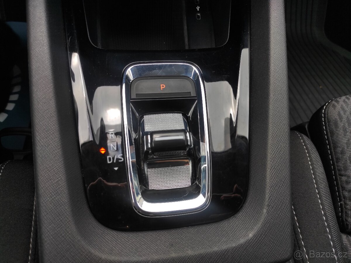 Škoda Octavia, 2,0TDi 110kW,DSG,Ambition - 11