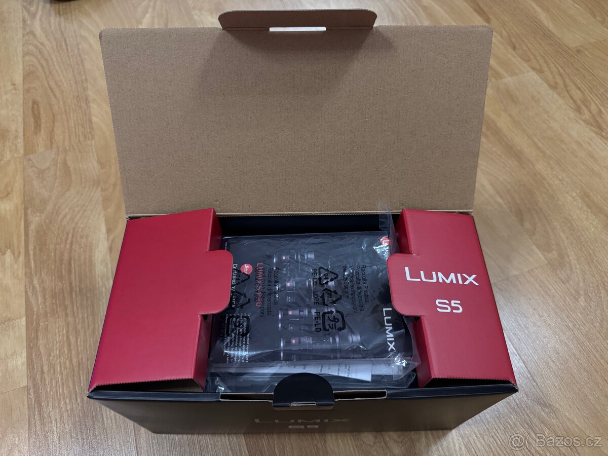 Prodej Panasonic Lumix S5 - téměř nepoužitý - 11