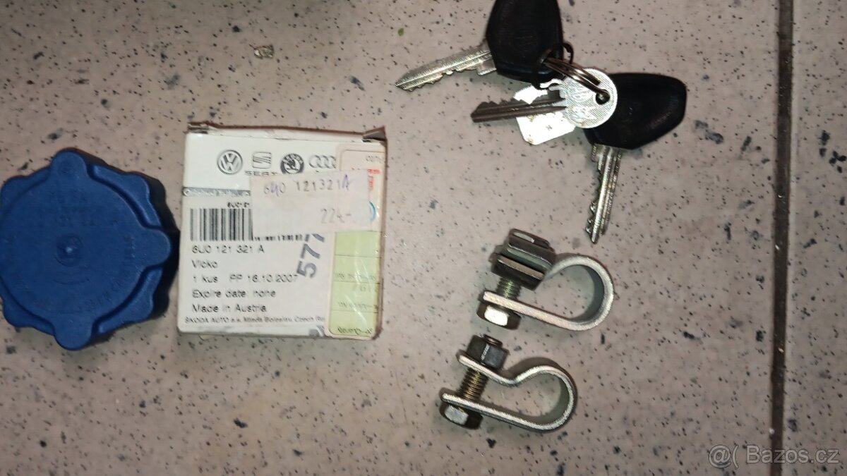 Škoda 1000-100-130 ventilátor, přepínače, hadice,světla,atd - 11