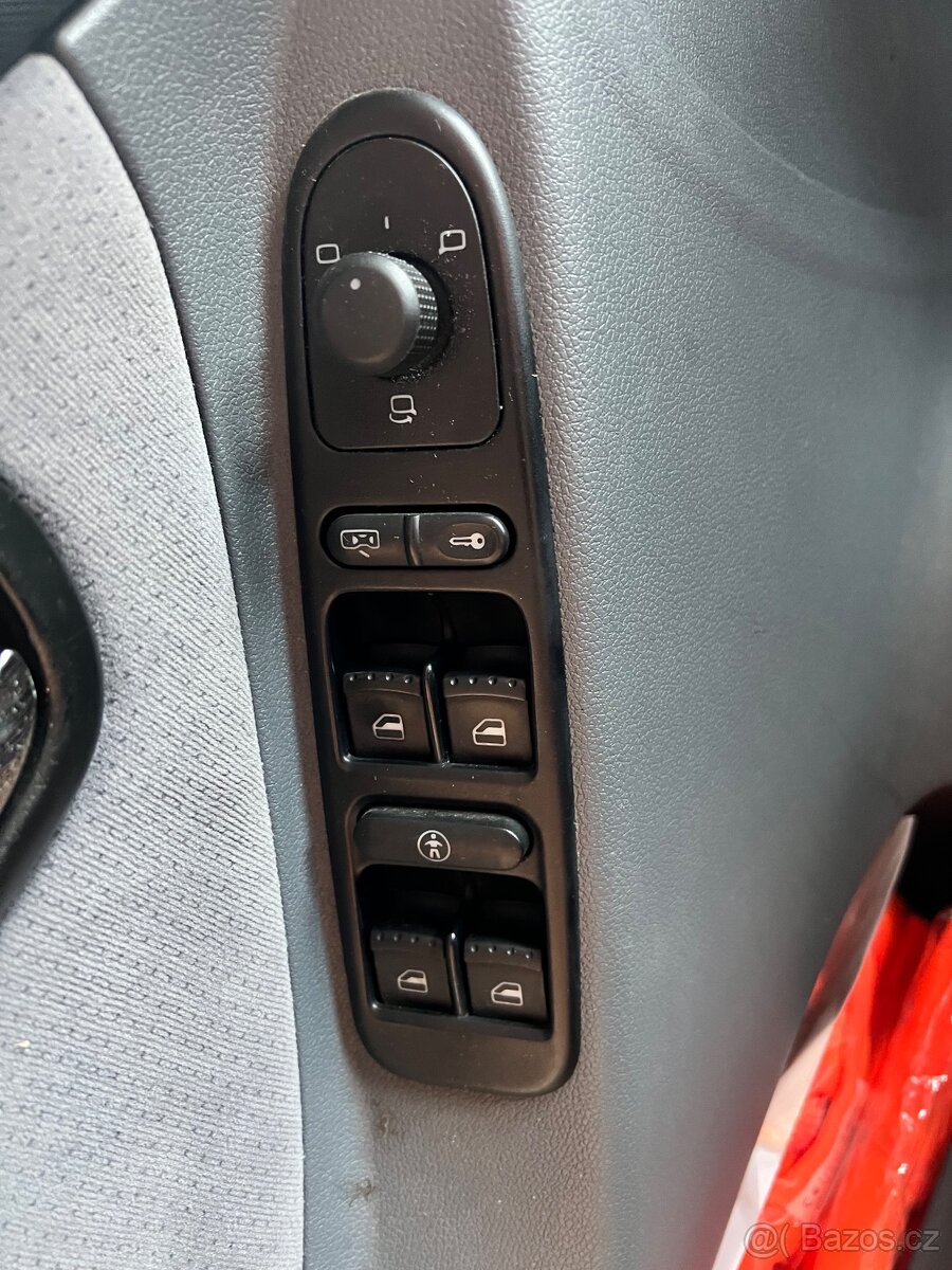 Seat Toledo 1.6 SR 74Kw - 11