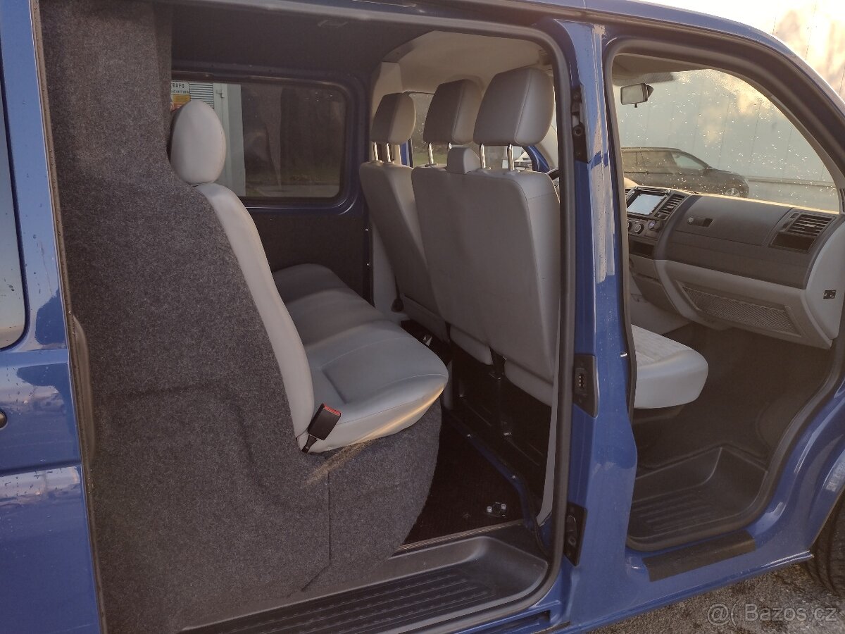 Volkswagen Transporter T5 2.0TDI 103kW - 11