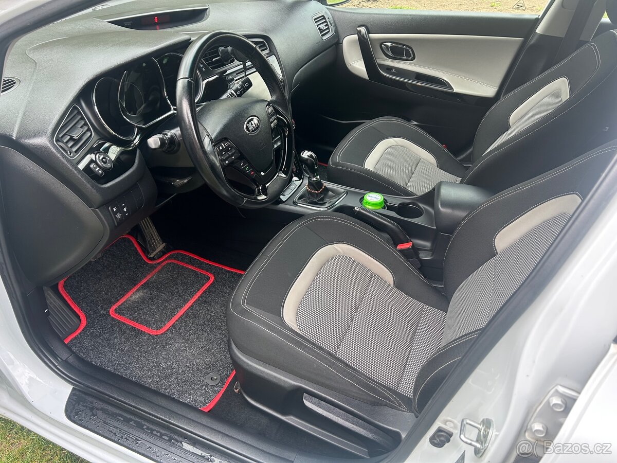 KIA ceed SW 1,6gdi 99kW - 2014 - 11