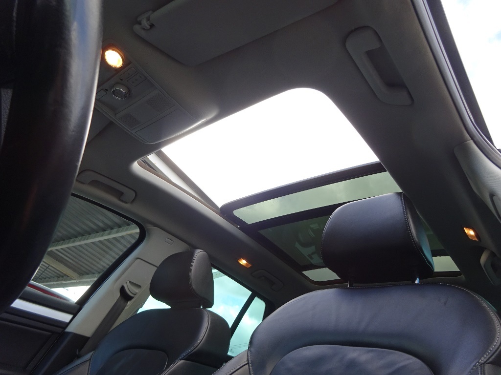 SUPERB COMBI II Elegance 2,0 TDI 103kW + 6st.man.-Kůže,Navi, - 11