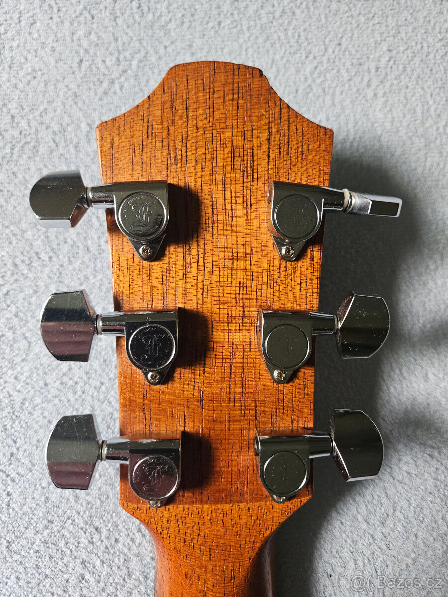 Akustická polomasivní česká kytara FURCH D 40 CM - 11