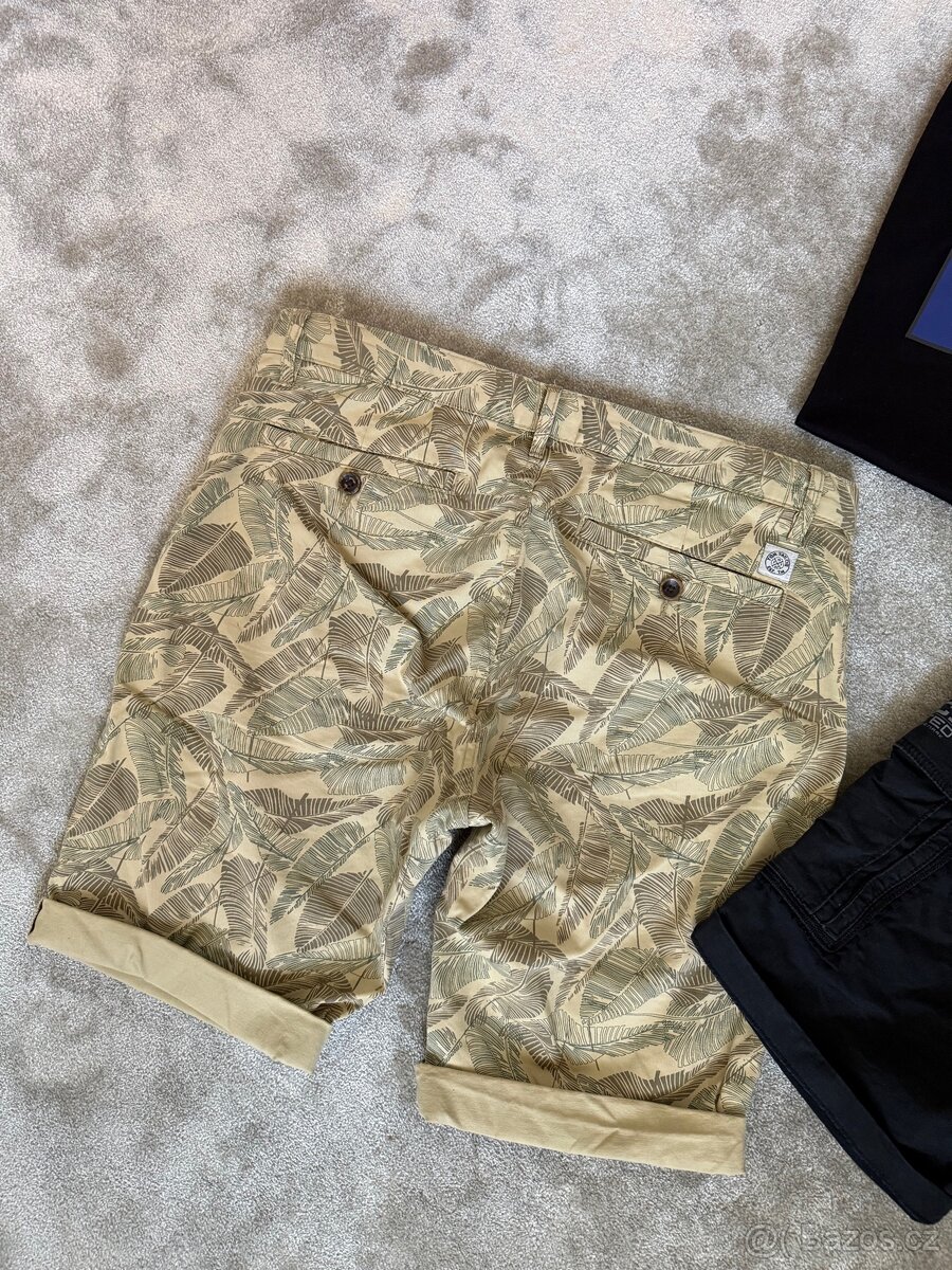 Krásný komplet pánského oblečení - 11