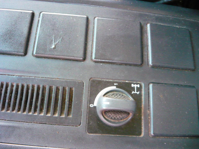 IVECO EUROCARGO IG 140 E 22 CHLADÁK+ČELO - 11