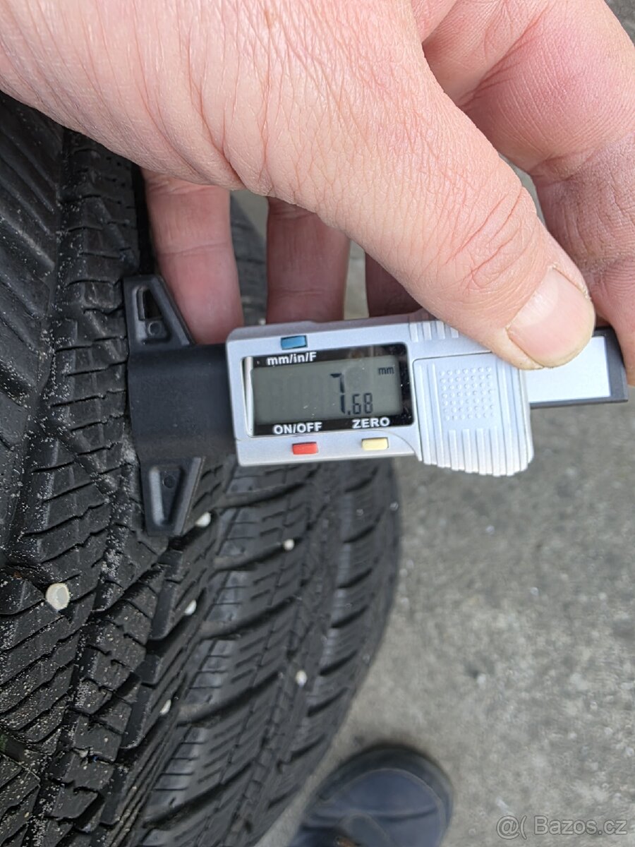 185/60/15 Zimní pneumatiky Barum Polaris 5 - 11