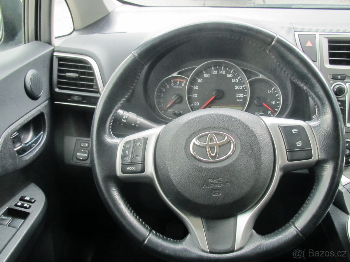 Toyota Verso 1.3 - 11