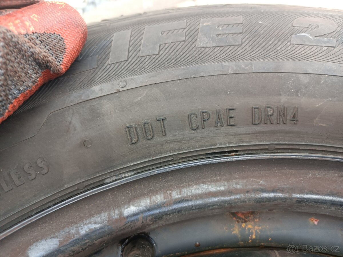 volkswagen ,seat,audi,škoda sada kol.195/65 R15 - 11