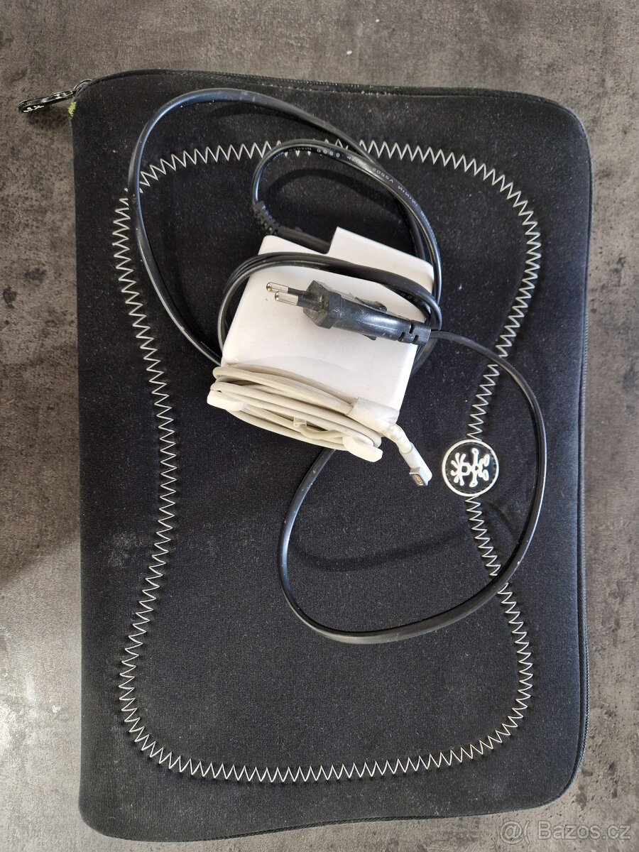 MacBook Pro 15" mid 2010 i5, 8GB, 250GB SSD - 11