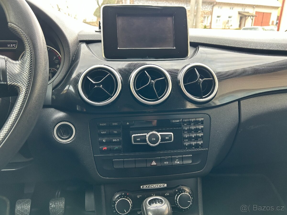 Mercedes-Benz B 180i - 11