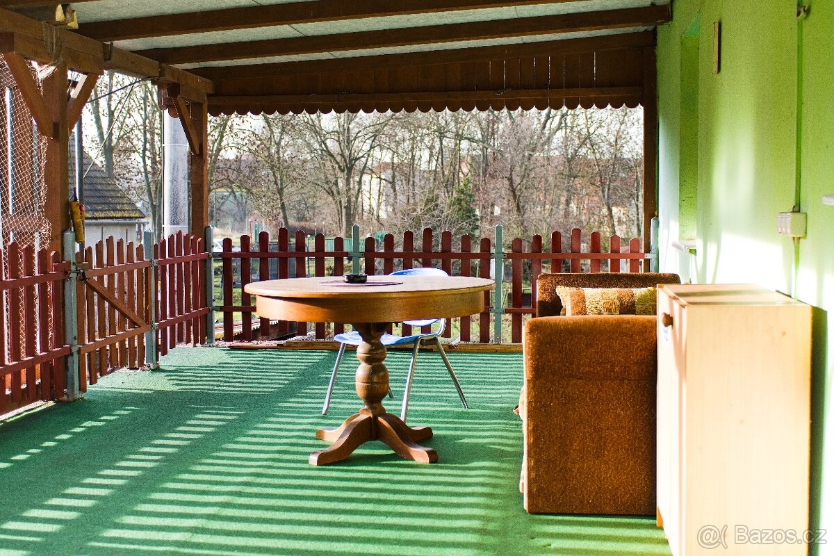 Patrový dům na vesnici-pozemek 1150 m2 - 11