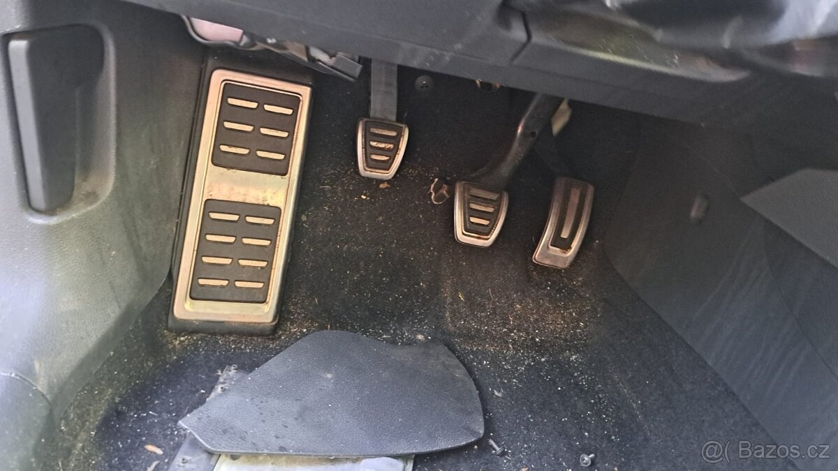 Rozprodam golf 7 gti 2.0tsi Golf vii gti Kompletní karoserie - 11