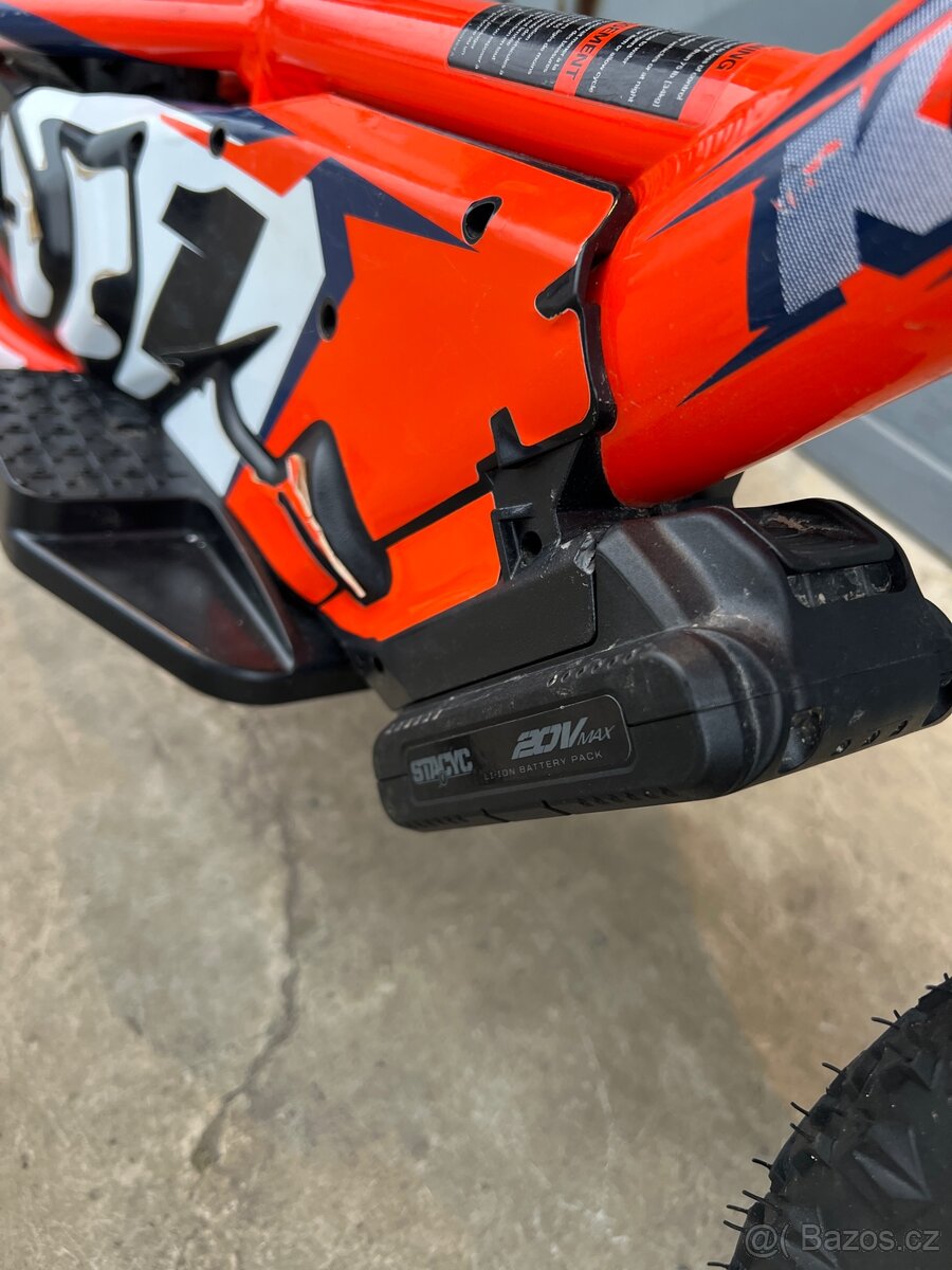 KTM SX-E 1.12 dětské elektrické odrážedlo - 11
