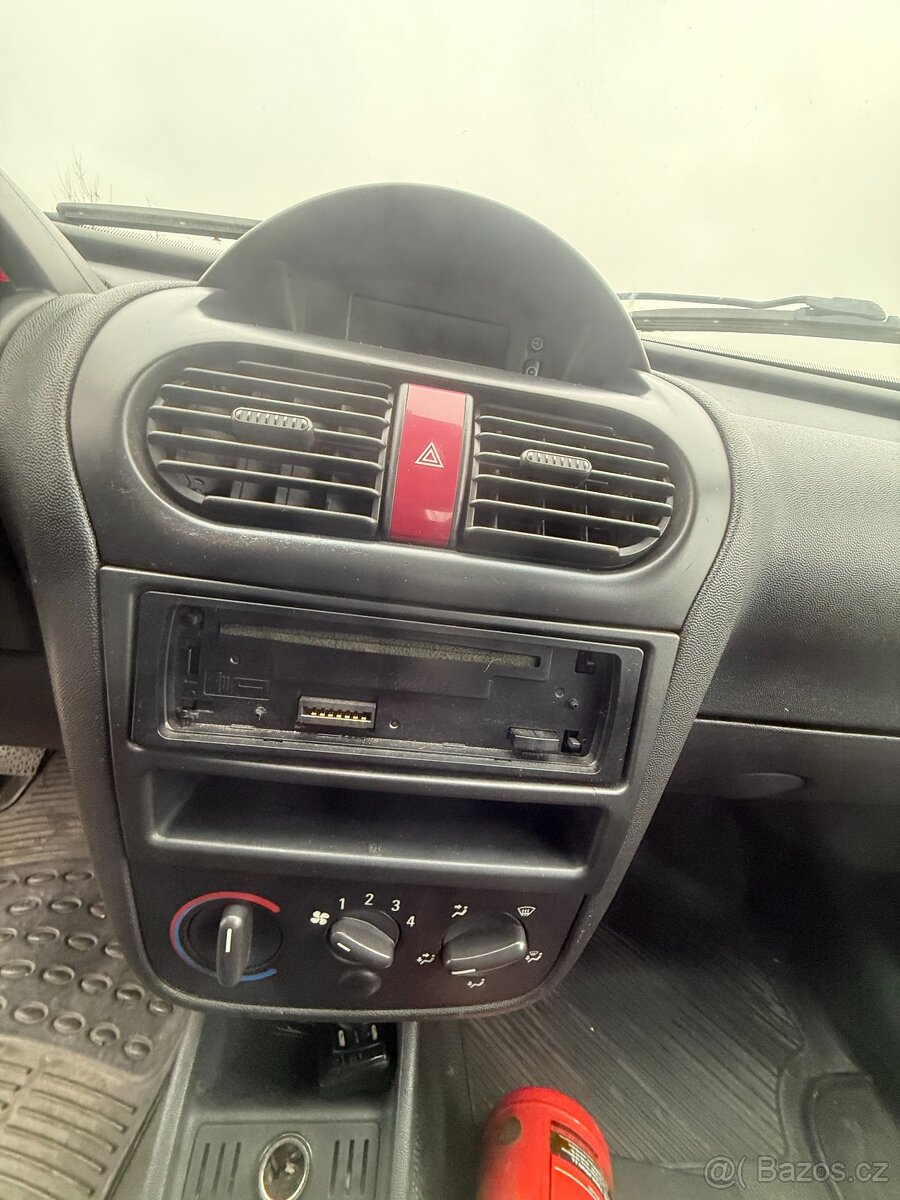 Opel Combo 1,3 CDTI PO ROZVODECH STK 11/2027 - 11