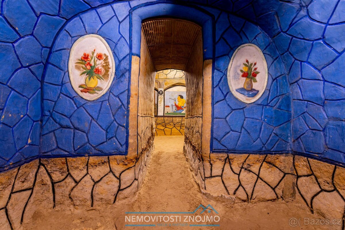 Prodej věhlasné nemovitosti Malovaného sklepa v Šatově, mezi - 11