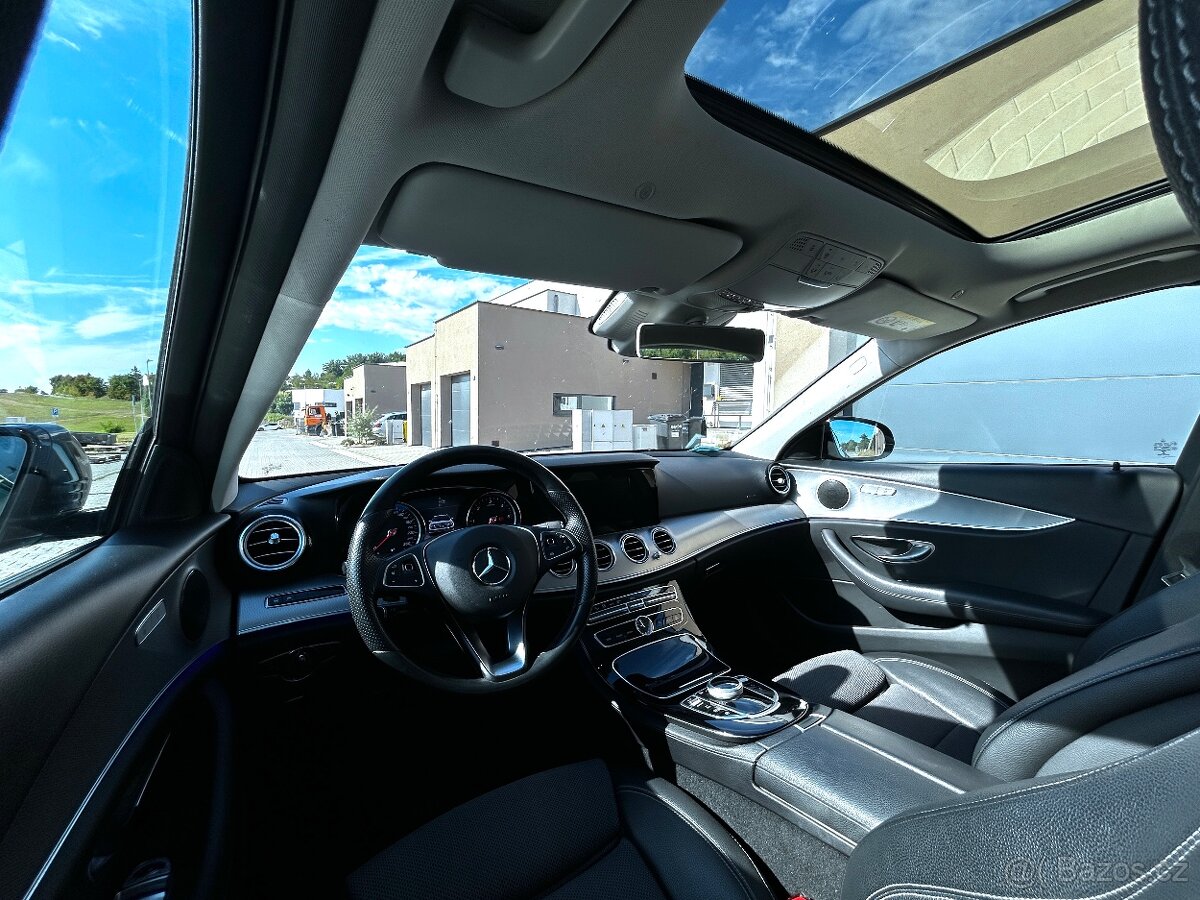 Mercedes-Benz Třídy E, 350d, 190 KW, PANORAMA - 11