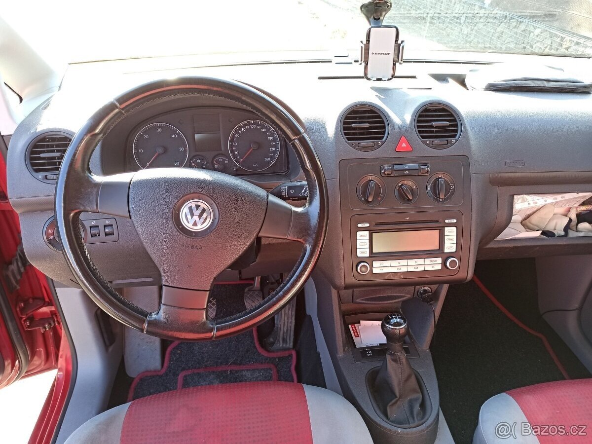 VW CADDY LIFE, 1,9 TDi, 77kW, rodinné auto - 11