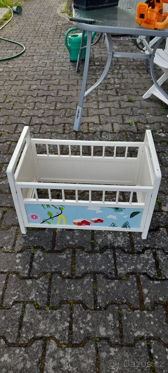Dřevěná postýlka pro panenky - 11