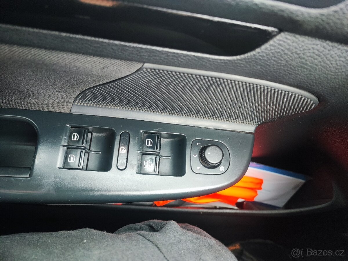 VW Golf Variant VI 1.6 TDI (77 kW) - 11