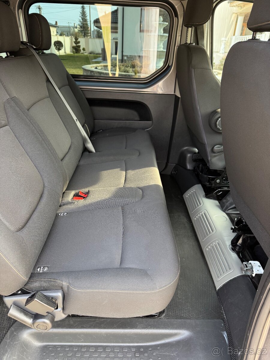 Renault Trafic 8-miestny | r. 2014 (model 2015) | TOP stav | - 11