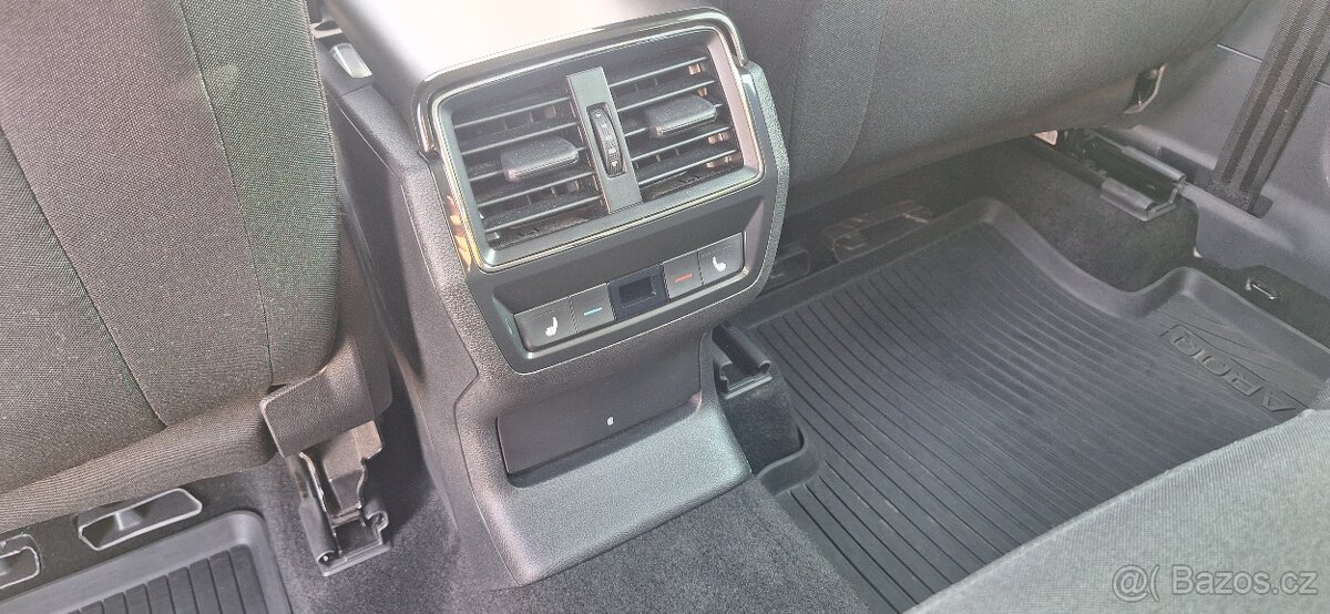 Škoda Karoq 2,0tdi 4x4 EXCLUSIVE 2024 - 11