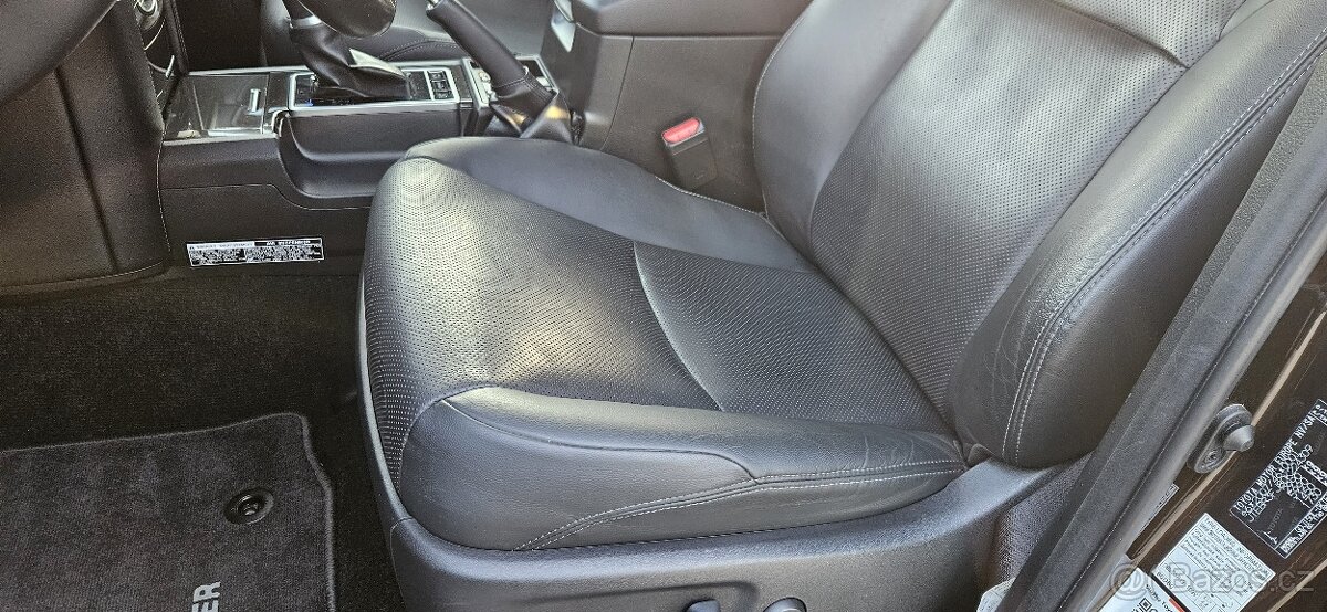 TOYOTA LANDCRUISER() 2.8 D-4D 150 kW Executive AT 5dv. - 11