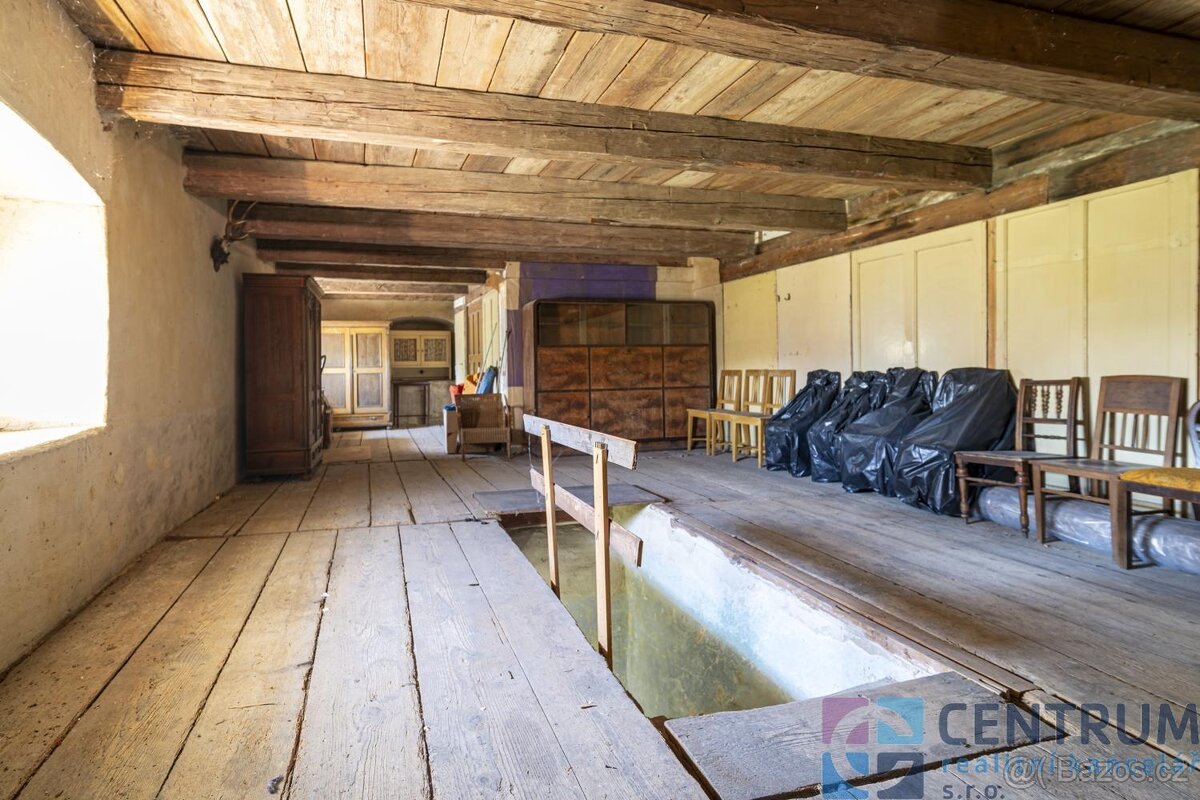Prodej hospodářské usedlosti 450m2 - 11