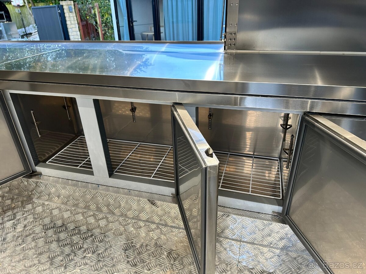 Food truck gastro přívěs v stylu Airstream 580 cm - 11