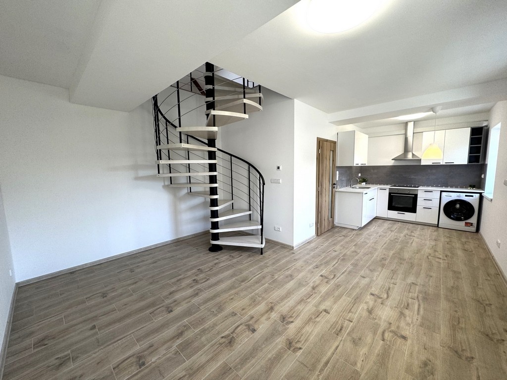 NABÍDKA PRONÁJMU MEZONETOVÉHO BYTU 3+KK, ROSTĚNICE - 11