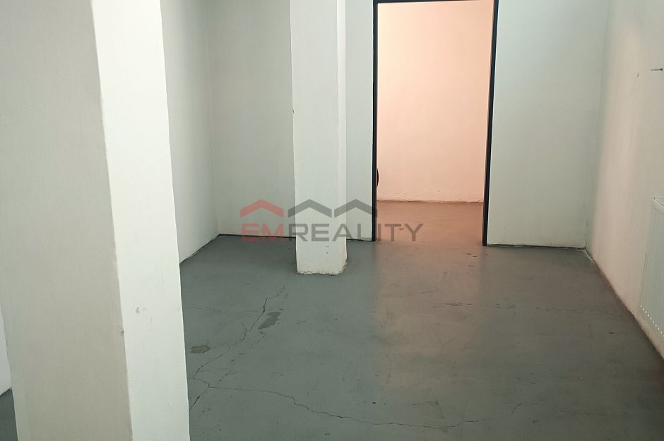 Pronájem komerčních prostor - 11