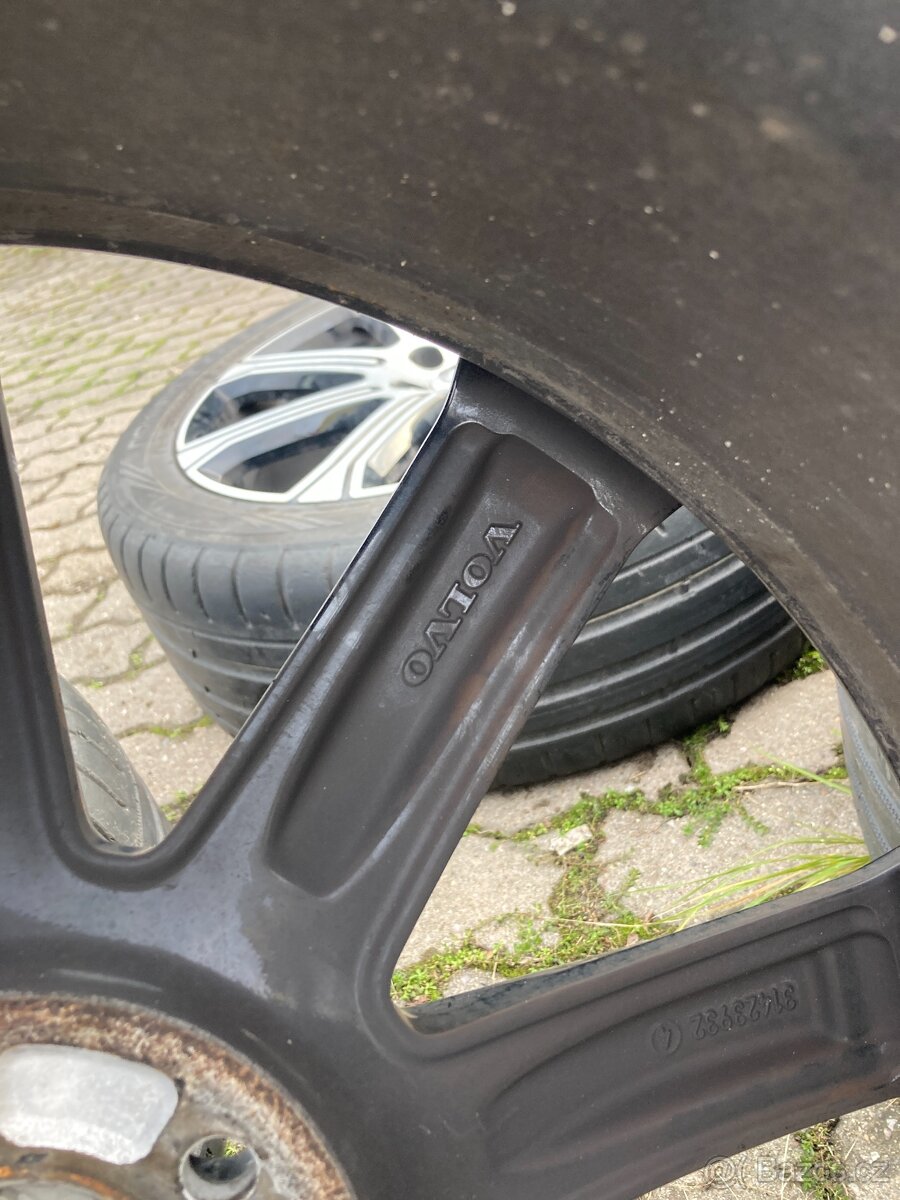 Sada alu kol Volvo 5x108, pneu letní 255/45/20 - 11