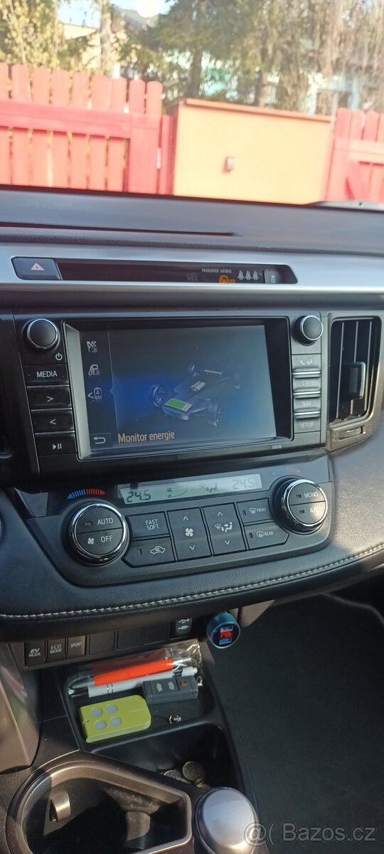 TOYOTA RAV 4 hybrid - 11