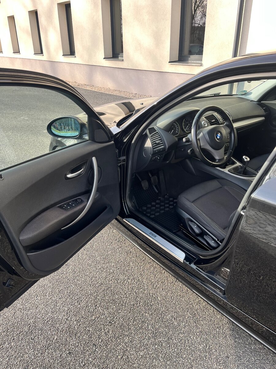 BMW 130i - 11