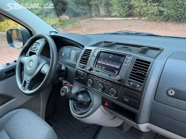 VW Caravelle T5 2.0 TDI 84kW,9.Míst,Webasto,Kamera - 11