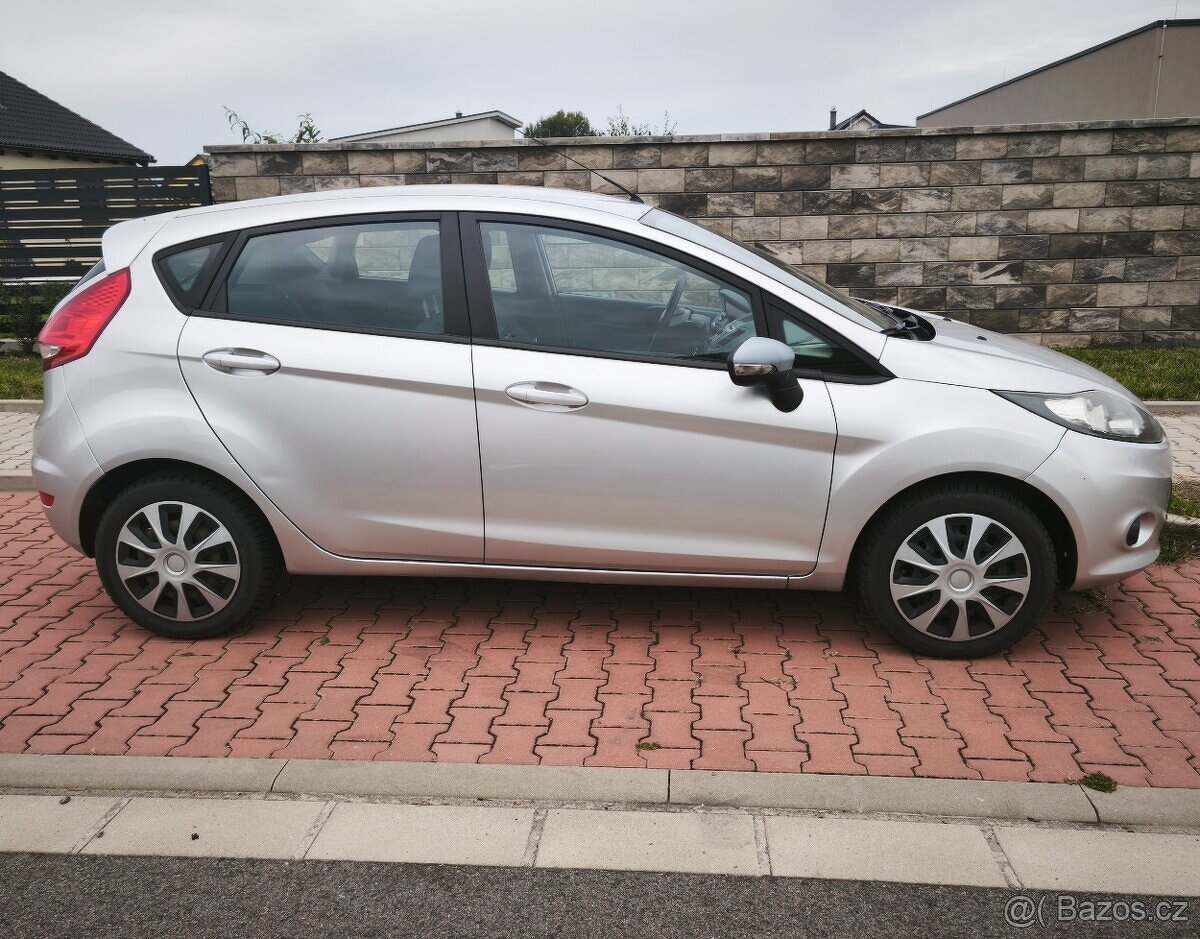 Ford Fiesta 1.4 TDCi, rok 2010, spotřeba 4.3 nafty - 11